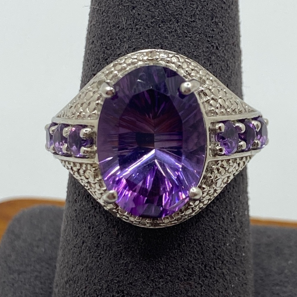 Sterling Silver Amethyst Cocktail Ring • Size 8